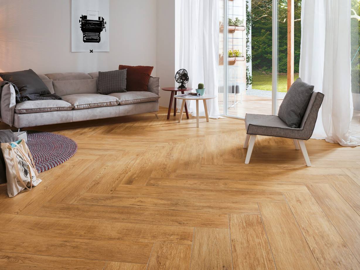 HolzoptikFliesen im Wohnzimmer Infos von stonenaturelle